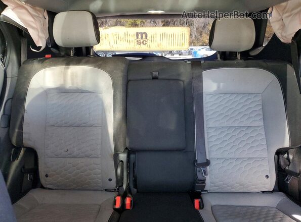 3GNAXJEV8JS561154 2018 CHEVROLET EQUINOX Silver Widok tylnych siedzeń