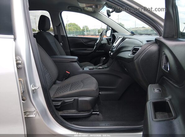3GNAXKEV7LS716723 2020 CHEVROLET EQUINOX Silver Вид салону спереду