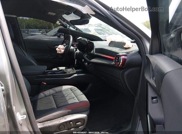 3GNAXLEG9SL160026 2025 CHEVROLET EQUINOX Silver Вид салону спереду