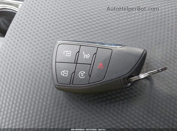 3GNAXLEGXTL112035 2026 CHEVROLET EQUINOX Black წინა პანელის ხედი