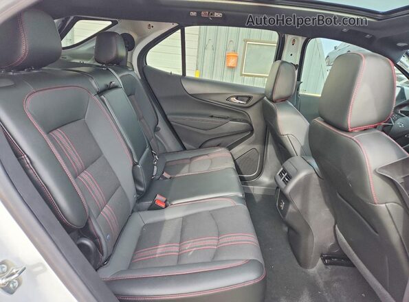3GNAXMEG7RS193581 2024 CHEVROLET EQUINOX White Widok wnętrza z tyłu