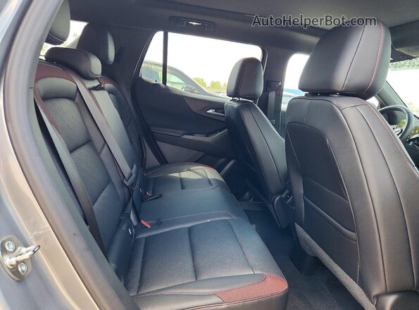 3GNAXTEG5TL214682 2026 CHEVROLET EQUINOX Silver Вид задньої частини салону