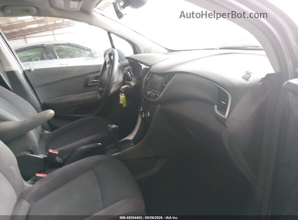 3GNCJKSB8LL222031 2020 CHEVROLET TRAX Gray Front interior view