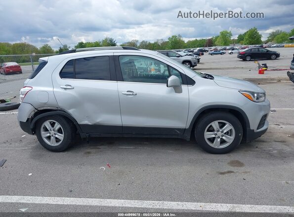 3GNCJLSB2JL232847 2018 CHEVROLET TRAX Silver 
