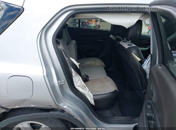 3GNCJLSB2JL232847 2018 CHEVROLET TRAX Silver 