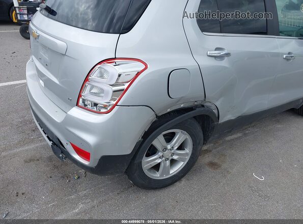 3GNCJLSB2JL232847 2018 CHEVROLET TRAX Silver 