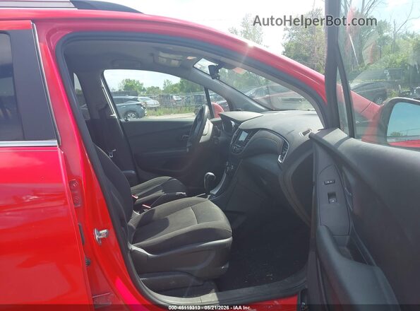 3GNCJLSB2JL303268 2018 CHEVROLET TRAX Красный Вид салона спереди