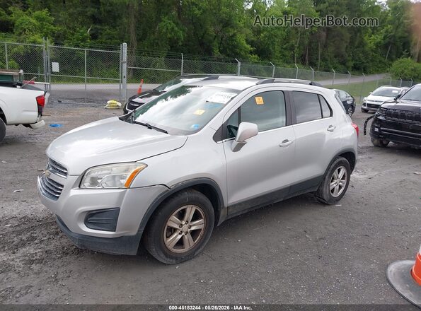 3GNCJLSB3GL261475 2016 CHEVROLET TRAX Silver Передня ліва чверть