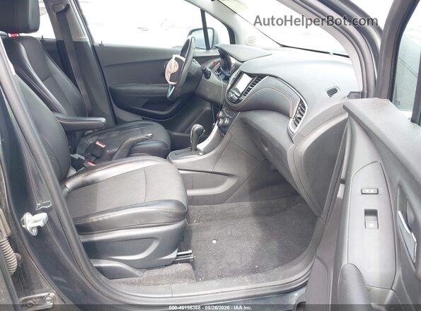 3GNCJLSB4JL327622 2018 CHEVROLET TRAX Gray Вид салону спереду