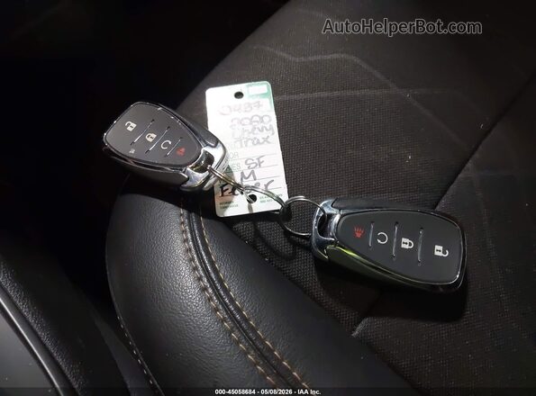 3GNCJLSB7LL326645 2020 CHEVROLET TRAX Серебряный Вид панели приборов