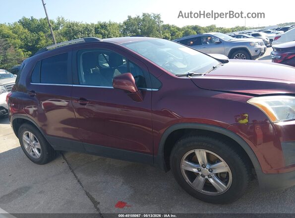 3GNCJLSB8GL185879 2016 CHEVROLET TRAX Maroon Widok wnętrza z tyłu