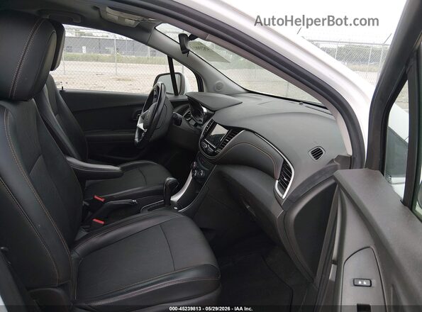 3GNCJLSB8KL255745 2019 CHEVROLET TRAX White Սալոնի դիմացի տեսք