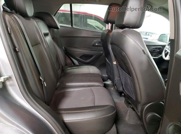 3GNCJPSB2LL151163 2020 CHEVROLET TRAX Gray Սալոնի հետևի տեսք