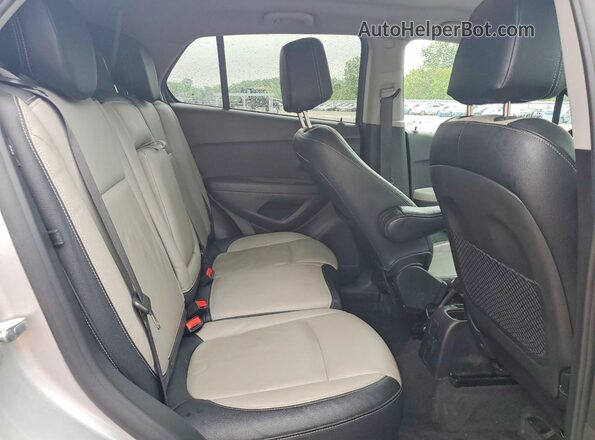 3GNCJPSB9LL196486 2020 CHEVROLET TRAX Silver 