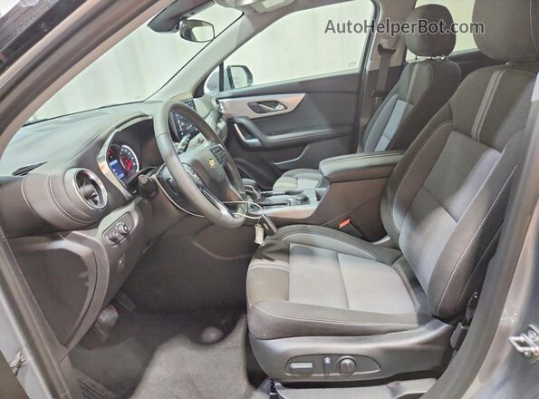 3GNKBCR40TS153069 2026 CHEVROLET BLAZER Gray Vista interior delantera