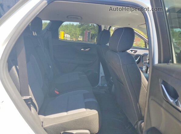 3GNKBCR4XTS136179 2026 CHEVROLET BLAZER White უკანა სავარძლების ხედი