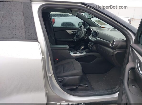 3GNKBCRS5MS571868 2021 CHEVROLET BLAZER Silver წინა სალონის ხედი