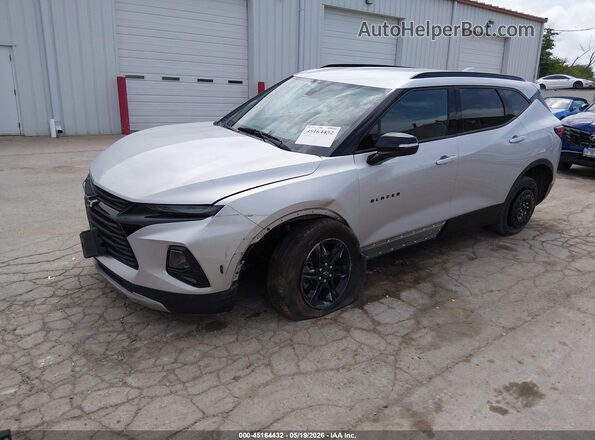 3GNKBCRS7MS550066 2021 CHEVROLET BLAZER Серебряный Передняя левая четверть