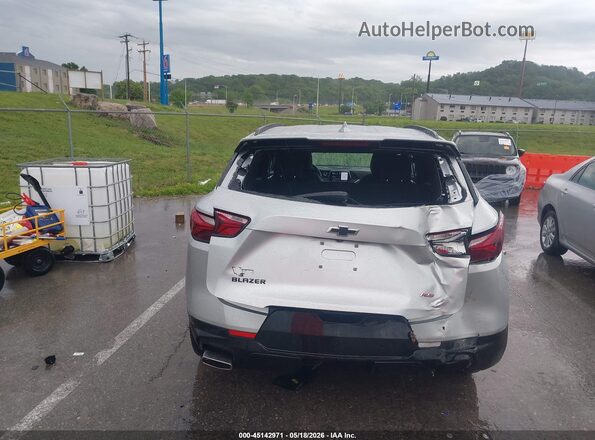 3GNKBERS0LS541610 2020 CHEVROLET BLAZER Silver Widok z przodu