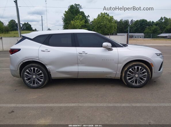 3GNKBFRS4LS686123 2020 CHEVROLET BLAZER Silver Rear interior view