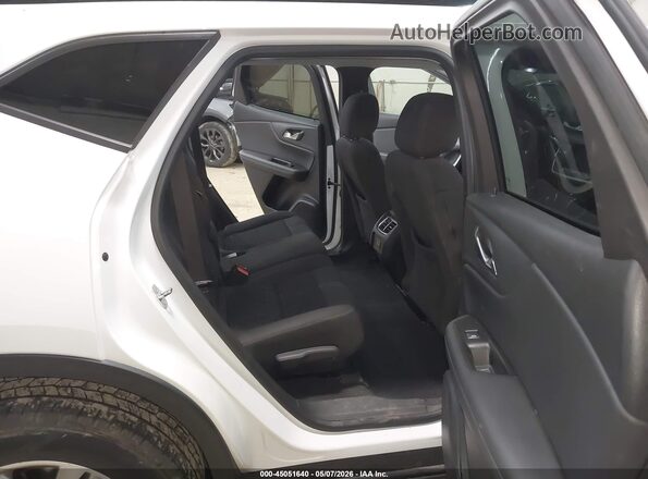 3GNKBHR49MS559785 2021 CHEVROLET BLAZER White VIN კოდის სტიკერის ხედი
