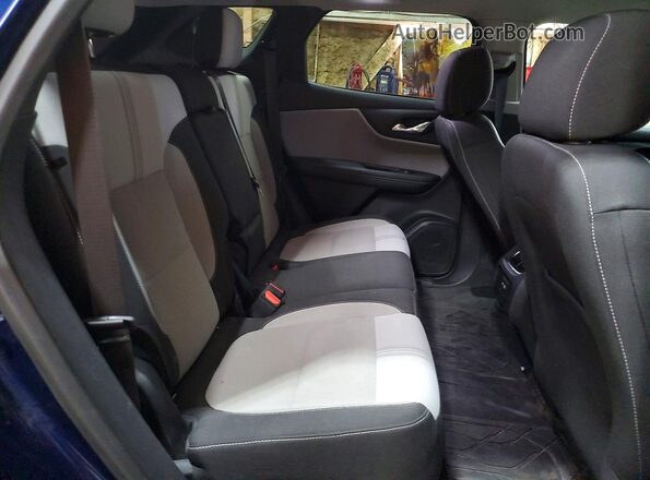 3GNKBHR4XPS115044 2023 CHEVROLET BLAZER Blue Вид задньої частини салону