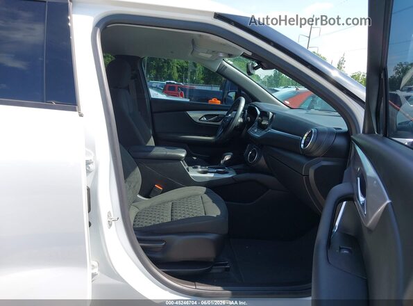 3GNKBHRS1MS548102 2021 CHEVROLET BLAZER White წინა სალონის ხედი