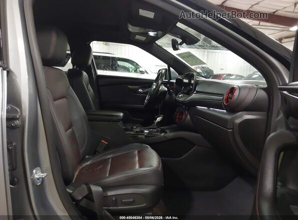 3GNKBKRS7SS139046 2025 CHEVROLET BLAZER Gray Widok wnętrza z przodu