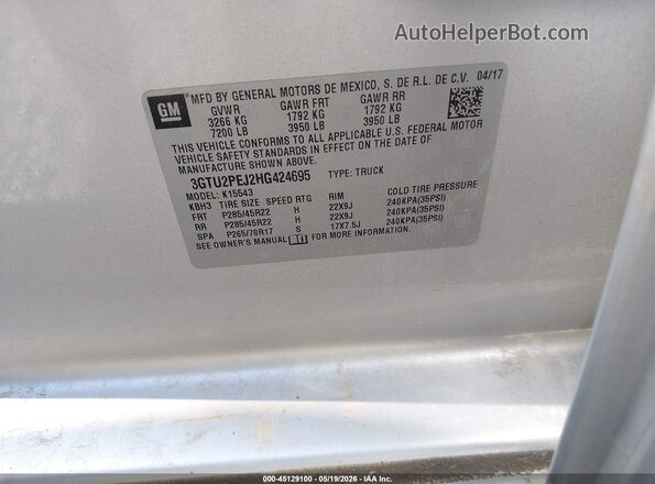 3GTU2PEJ2HG424695 2017 GMC SIERRA Silver Engine compartment view