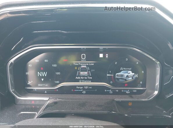 3GTUUDED5NG660496 2022 GMC SIERRA White Widok tylnych siedzeń