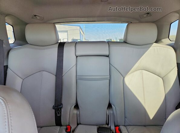 3GYFNAE32GS585228 2016 CADILLAC SRX Red Вид задніх сидінь