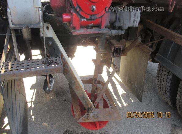 3HAWDSTR2JL324877 2018 INTERNATIONAL 7000 Red Vista interior delantera