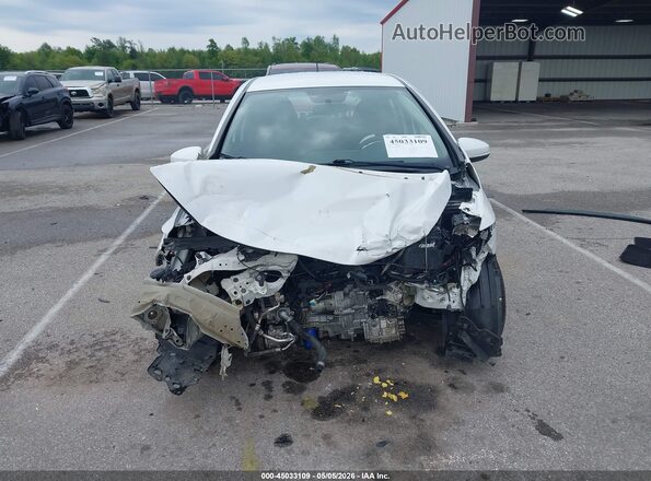 3HGGK5H48KM724565 2019 HONDA FIT White უკანა სალონის ხედი