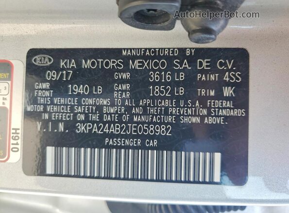 3KPA24AB2JE058982 2018 KIA RIO Silver ძრავის განყოფილების ხედი