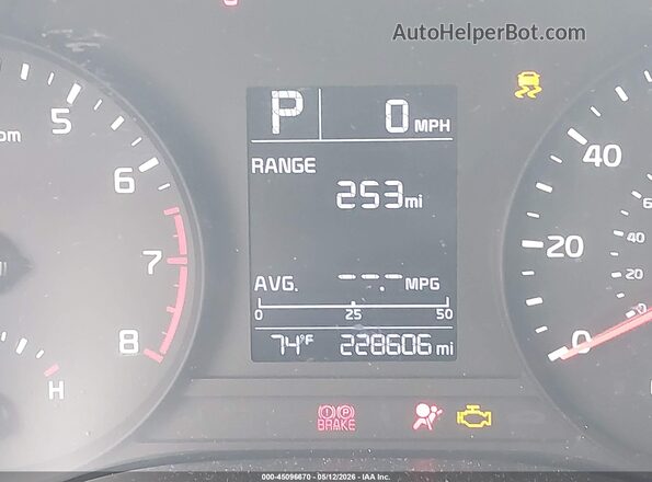3KPA24AB3JE115044 2018 KIA RIO Серебряный 