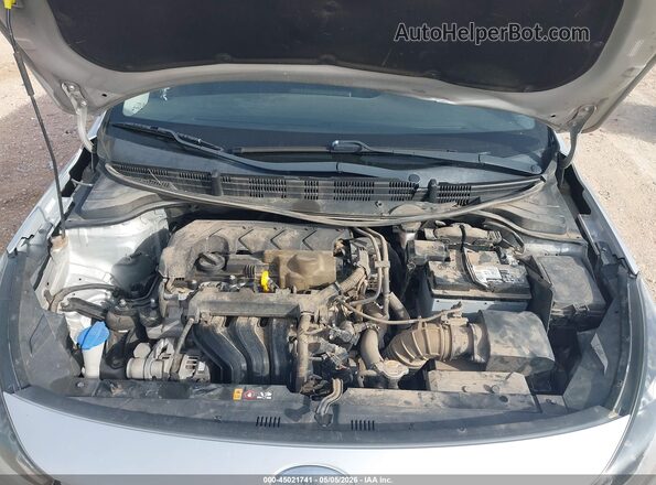 3KPA24AD0LE284393 2020 KIA RIO Silver Rear view