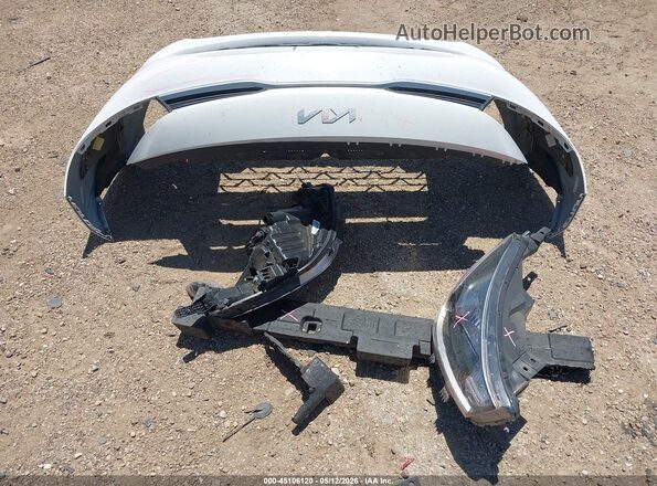 3KPA24AD0PE550372 2023 KIA RIO White Սարքավորումների վահանակի տեսք