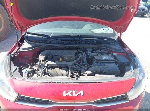 3KPA24AD1NE432554 2022 KIA RIO Red უკანა ხედი