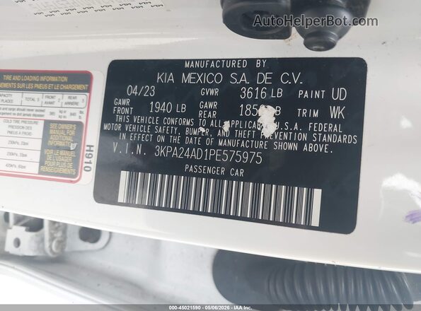 3KPA24AD1PE575975 2023 KIA RIO White ძრავის განყოფილების ხედი