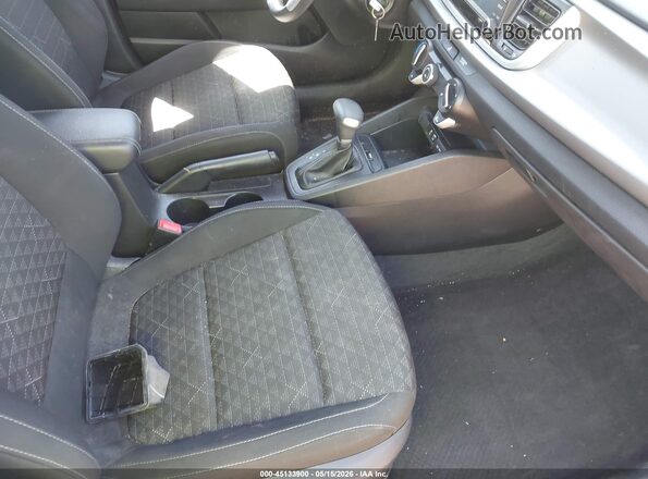 3KPA24AD3LE284260 2020 KIA RIO Белый Вид салона спереди