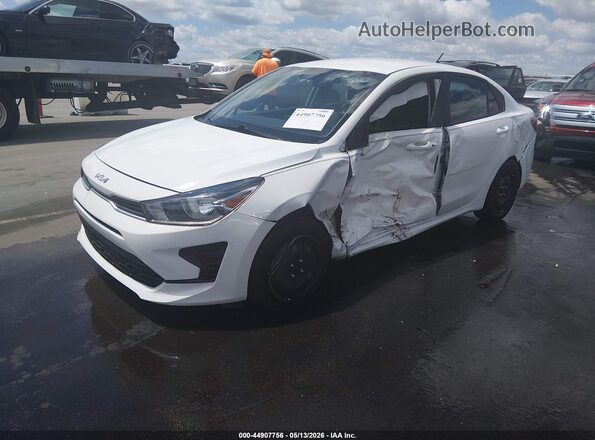 3KPA24AD3NE483781 2022 KIA RIO White Առջևի ձախ երեք քառորդ տեսարան