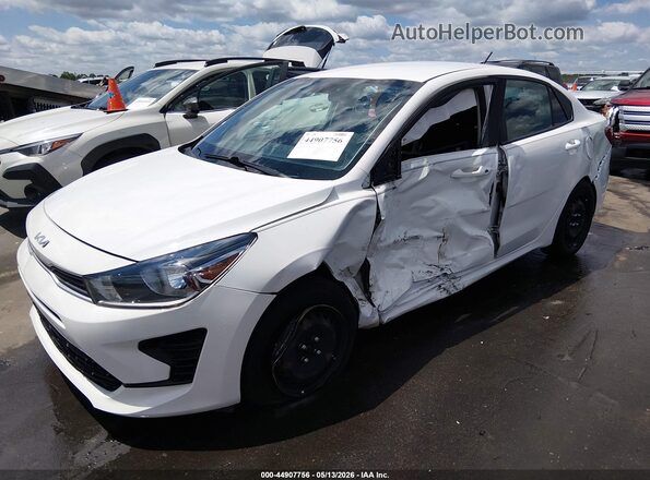 3KPA24AD3NE483781 2022 KIA RIO White Դիմացի տեսք