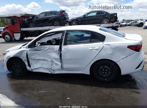3KPA24AD3NE483781 2022 KIA RIO White Սալոնի 360 աստիճան տեսք
