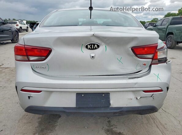 3KPA24AD4ME386233 2021 KIA RIO Silver Вид ззаду