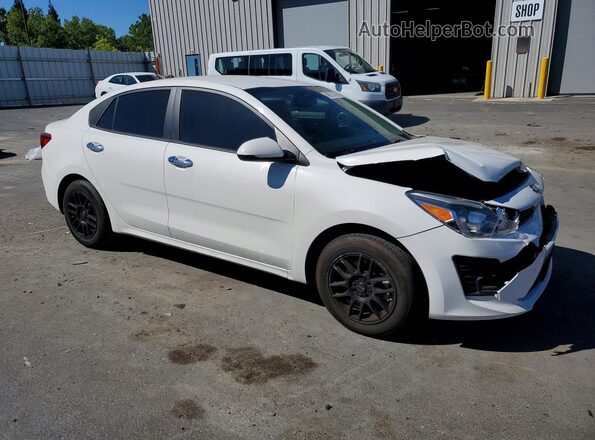 3KPA24AD4ME425354 2021 KIA RIO Белый 