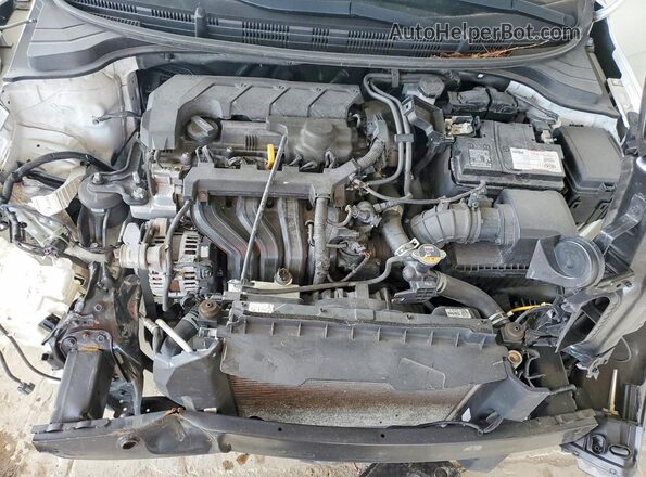3KPA24AD4NE483773 2022 KIA RIO White უკანა სალონის ხედი