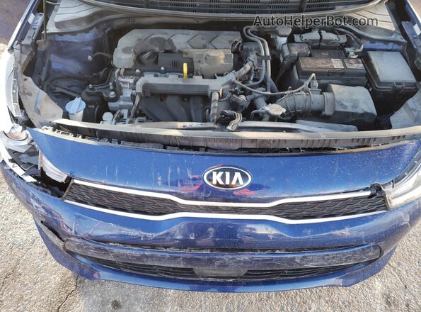 3KPA24AD6LE330163 2020 KIA RIO Blue Widok wnętrza z tyłu