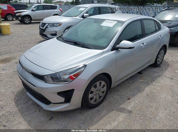 3KPA24AD6NE431965 2022 KIA RIO Серебряный Передняя левая четверть