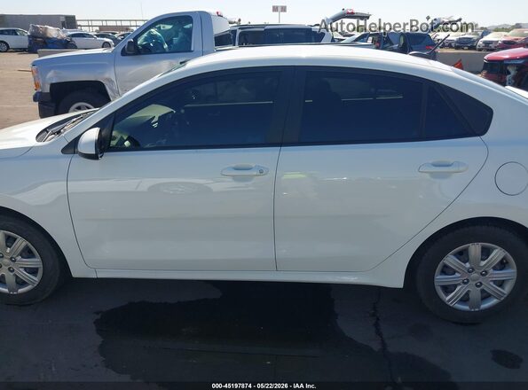 3KPA24AD7NE478857 2022 KIA RIO White Vista interior de 360 grados
