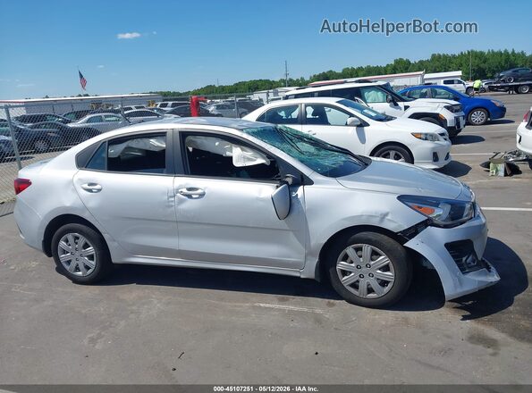 3KPA24AD8ME404121 2021 KIA RIO Silver Սալոնի հետևի տեսք